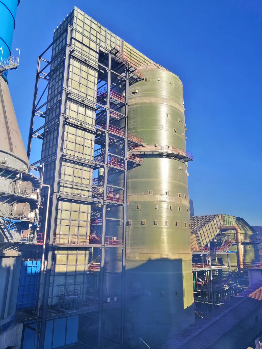 安達磚窯玻璃鋼脫硫塔工程施工廠家-加工安裝定做